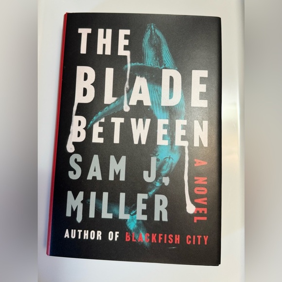 Blade Between book - Picture 3 of 4